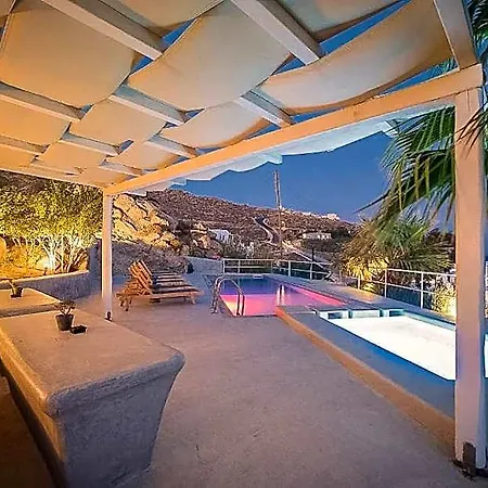 Super Rockies Mykonos Town